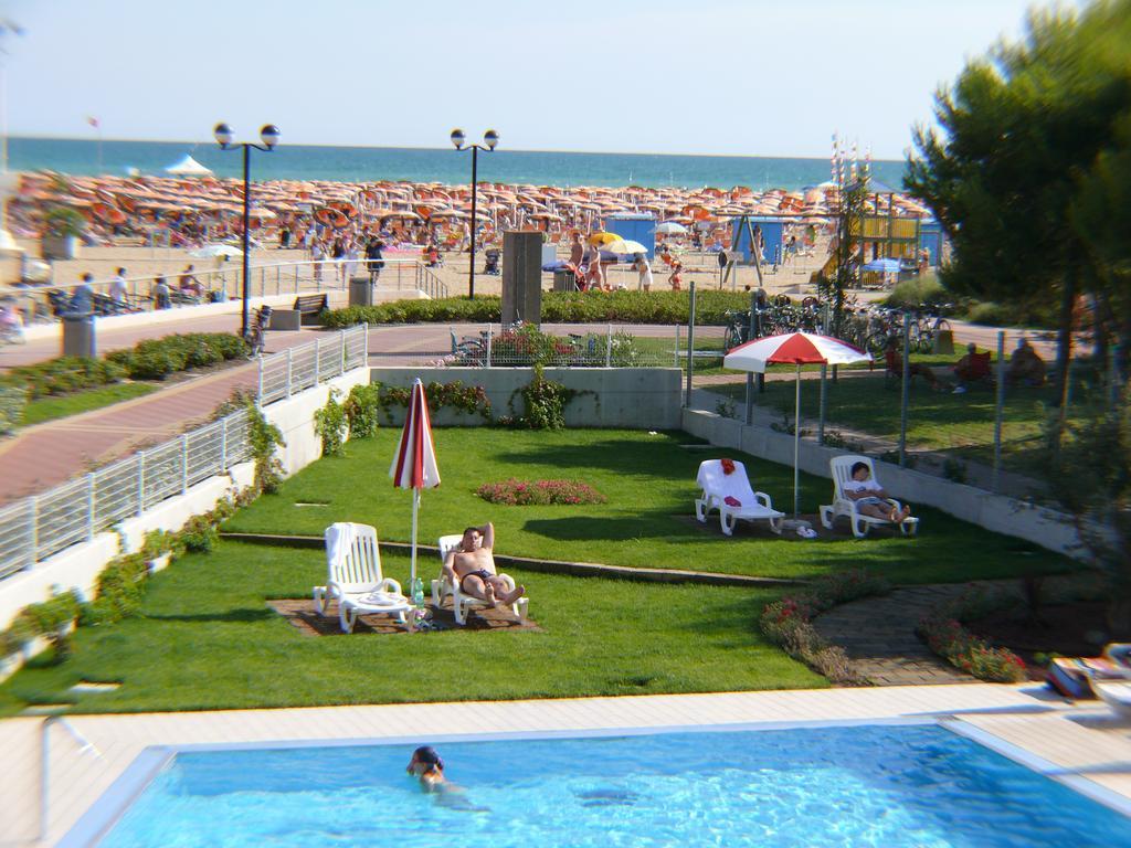 Residence Panorama Apart Hotel Bibione Exterior foto